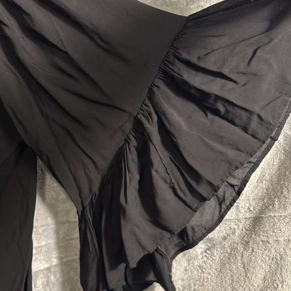 NWT Chic Black Off-Shoulder Top size large X-Large women boho pleated‎ sleeves - Picture 3 of 13